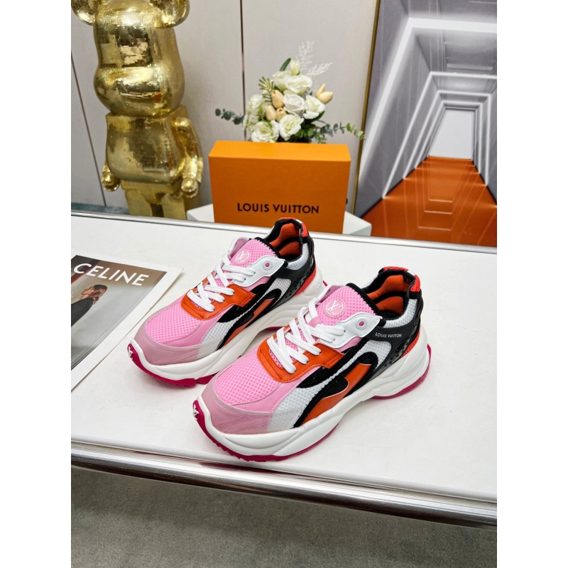 l**is V*t*n sneakers